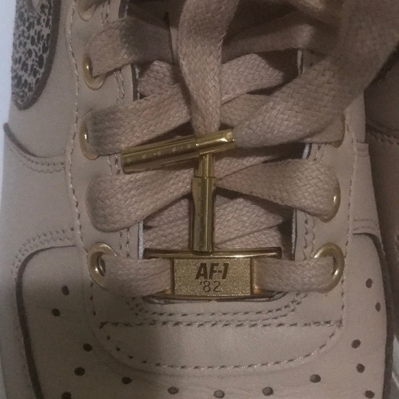 Nike Air Force 1 (AF-1)82. Men size 7. - Picture 11 of 13
